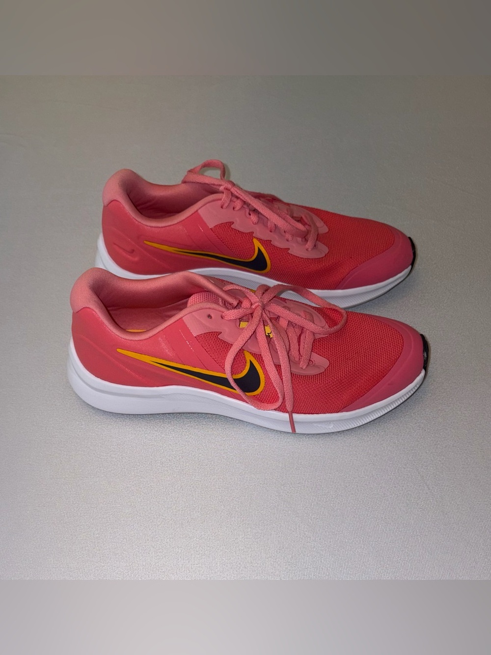 Nike 6.5Y shoes